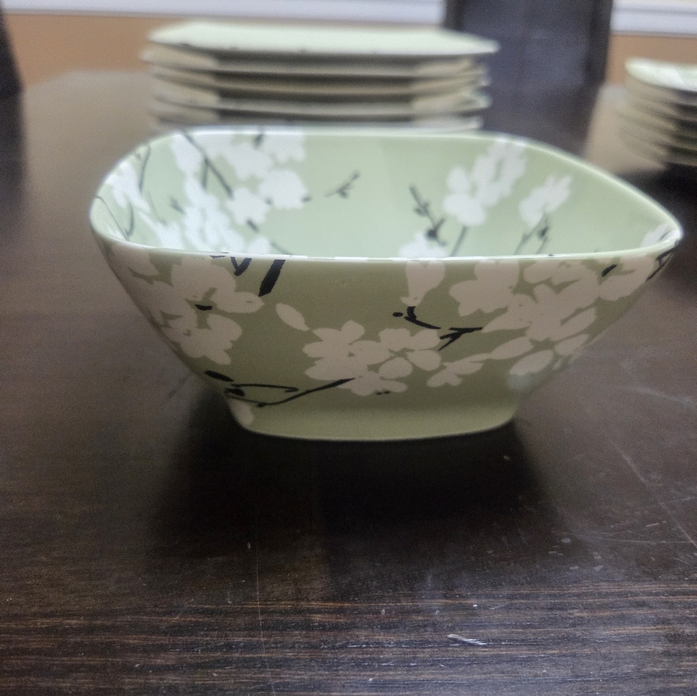 222 Fifth mia blossom  green replacement